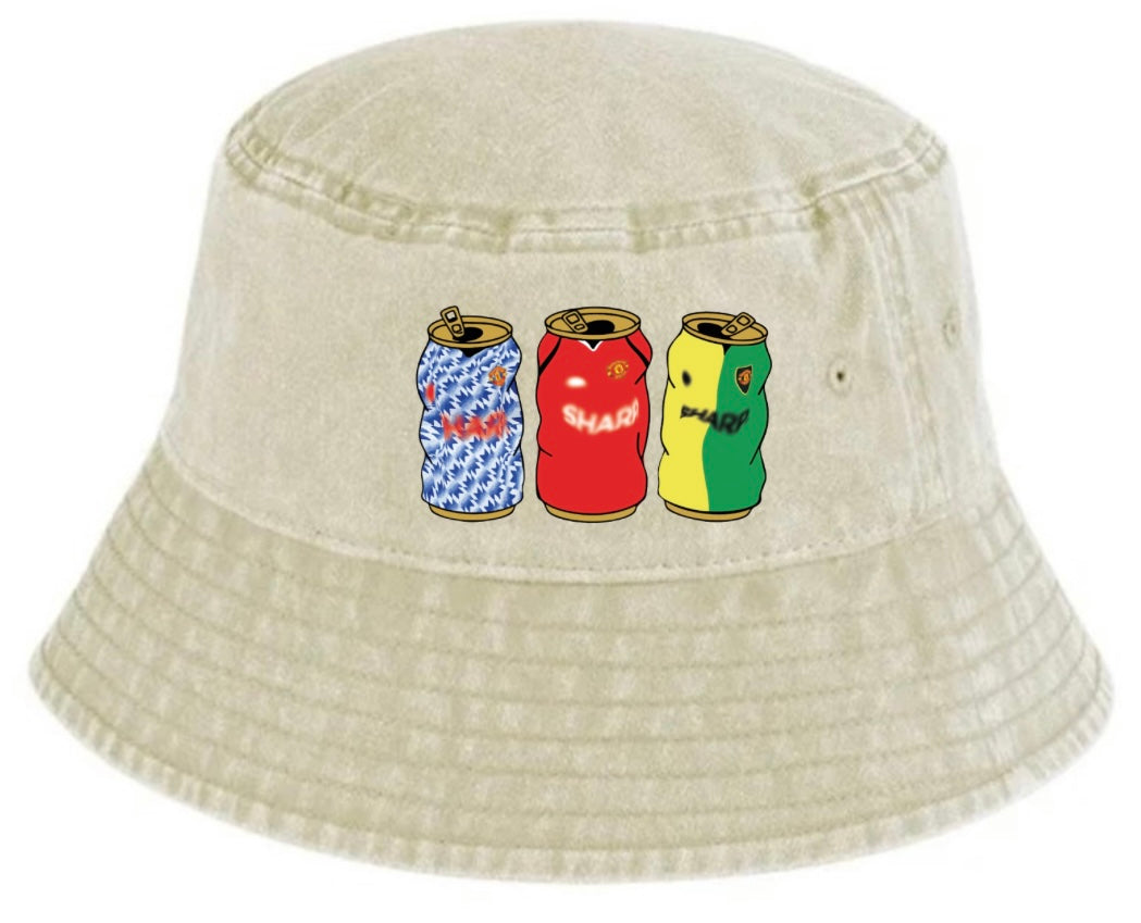 Man Utd Retro Bucket With Embroidered Beer Tins